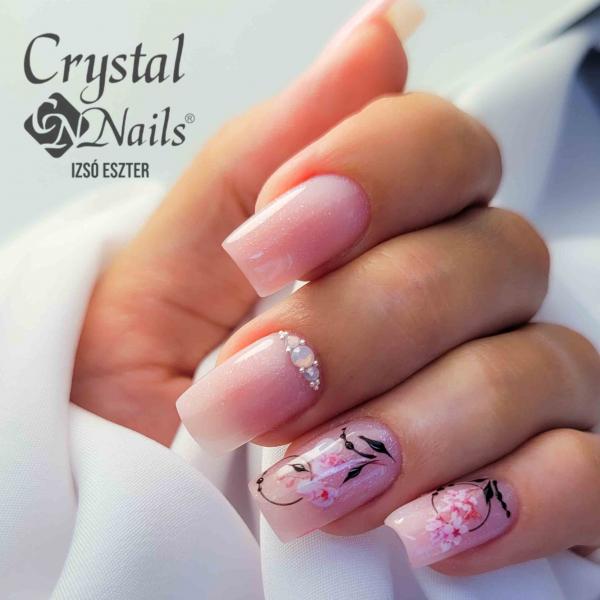 Modern géllakk technika Székesfehérváron